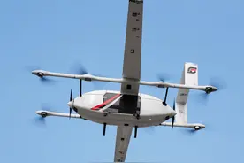 大湾区首条跨海低空物流商业化航线启动，深圳至中山45分钟图片