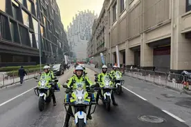 苏河半马今日开跑，普陀警方全力护航图片