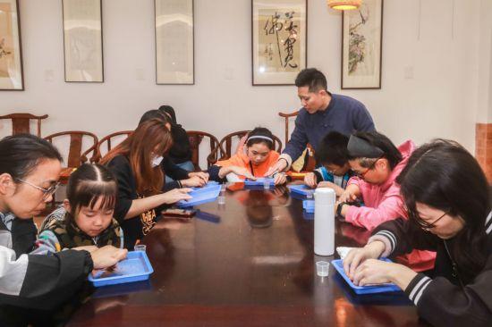 2025上海菊花展在共青森林公园举办 攻略请收好