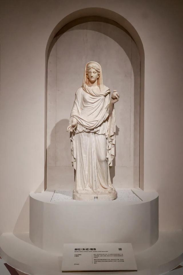 首日人人人！古罗马众神“空降”上海！不出沪看131件稀世珍品！打卡攻略→