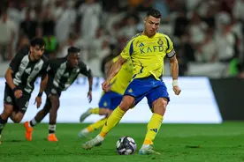 C罗点射绝杀 利雅得胜利2-1青年人图片