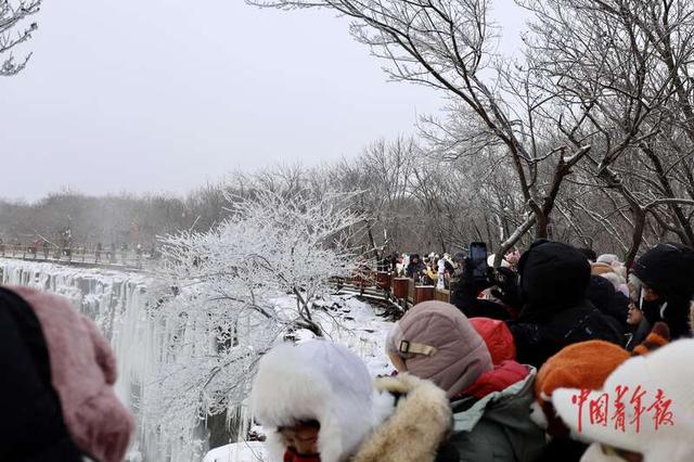 镜泊湖的“冰雪奇缘”