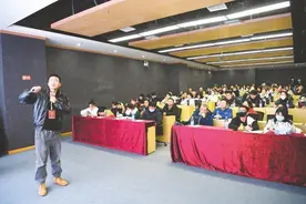 武汉市武昌区：“数智”夜校免费“充电”图片
