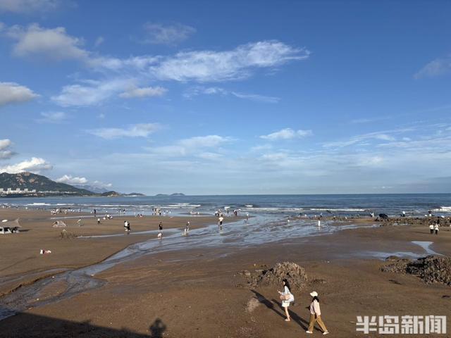 海边漫步过周末