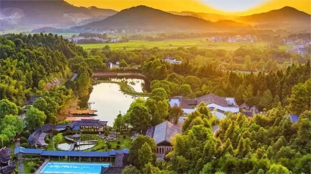 冬天的“正确打开方式”！来上饶德兴泡个“氟氧温泉”