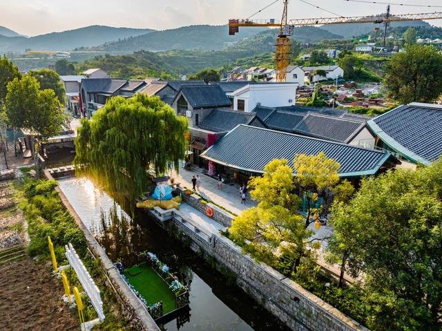 突然收费引不满，乡村景区应如何与原住村民共生？