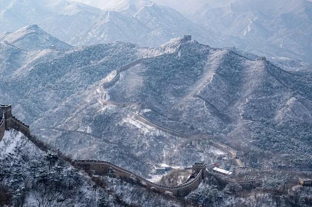 江山如此多娇！雪后八达岭分外妖娆