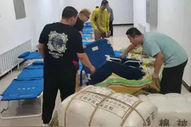 以迅应“汛” 沈阳于洪区光辉街道妥善转移安置避险群众图片