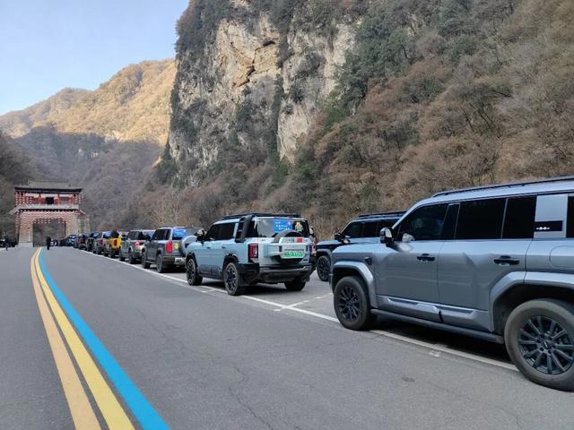 太白山冬韵正浓！70余辆方程豹的冬至奔赴之旅