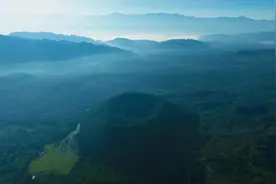 【美丽云南】熔岩巨献 奇绝火山——云南美物：腾冲火山群图片