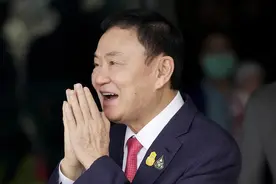 外媒：他信返回泰国，警方随后将其拘捕并将于今日移交最高法院图片