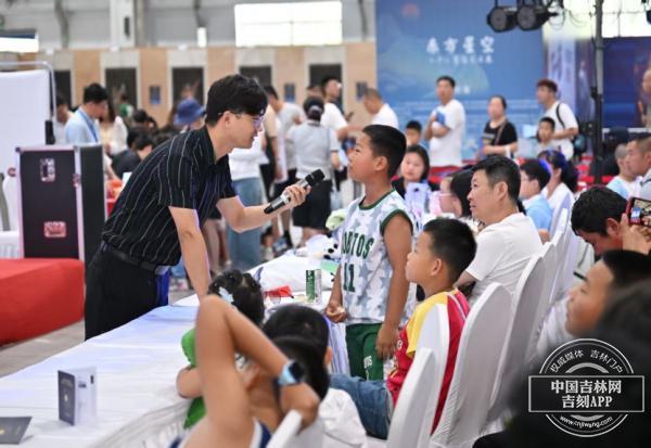 长光卫星：党员先锋科普行 点亮青少年航天梦