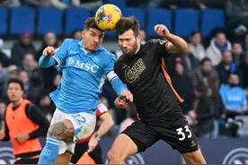 （体育）足球——意甲：那不勒斯胜威尼斯图片