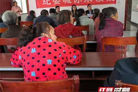 蓝山：舜岩村民喜领“迟到”补偿款图片