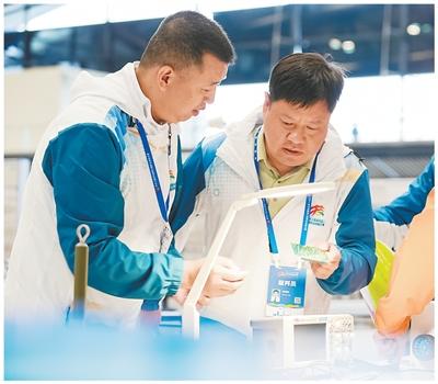 既会修理技术也懂制造技能！全国职业技能大赛，高手在民间