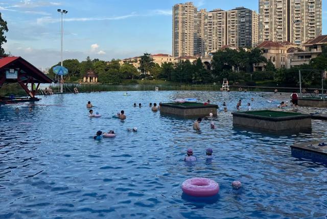松山湖的夏天：热是真的热，火是真的“火”