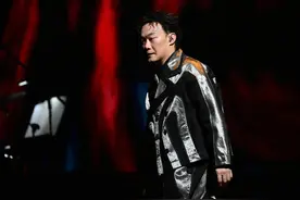 一时半会儿还好不了，陈奕迅7月佛山演唱会延期图片