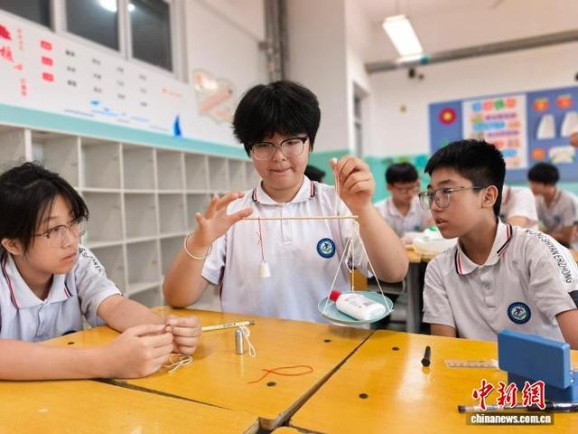 河北武强：首届中小学科学运动会举行