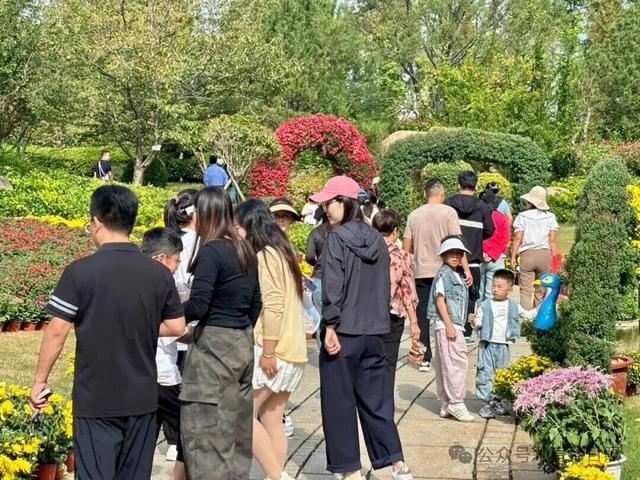 日照天台山旅游区人气爆棚！