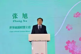 世界旅游联盟主席张旭出席第六届新疆春季旅游博览会图片