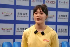 2023年全国举重冠军赛女子55kg级 邵阳籍运动员颜明珠摘银图片