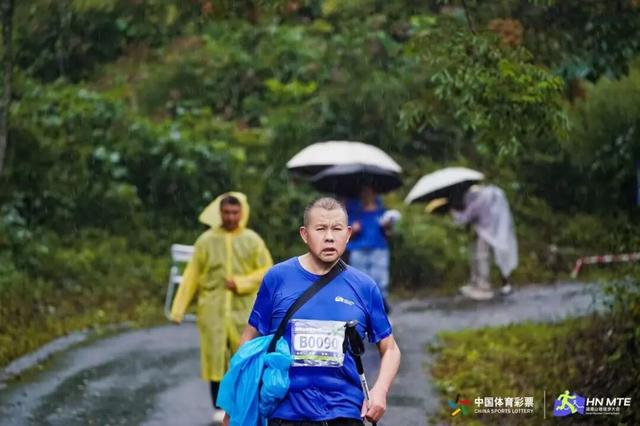 徒步大会与星空音乐会点亮湘西洛塔，八百行者“向野而行”