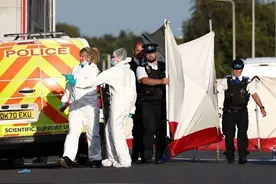 英国持刀袭击事件致3名儿童死亡，17岁男性嫌犯被抓图片