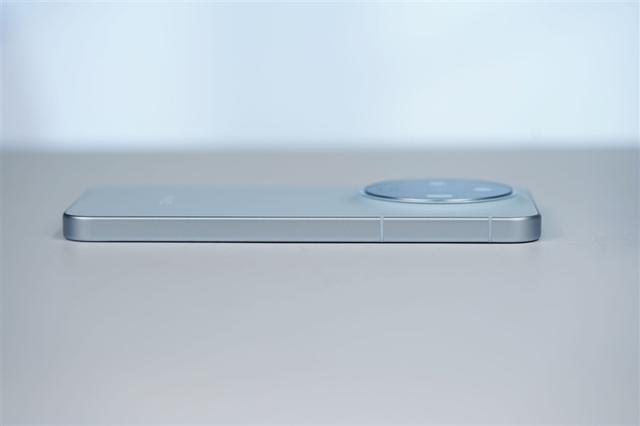 完美小屏影像旗舰！vivo X300手机评测：随手一拍就有德味 高阶技巧信手拈来