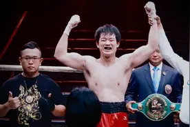 硬汉！上海金山小伙在泰国勇夺WBC亚洲青年拳王金腰带图片