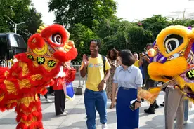 到动物园看广州“网红”、体验醒狮和武术……中美青少年同游魅力广府图片