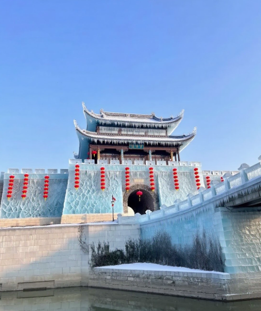 秒入“冰裂纹”清凉结界！丹阳地标竟自带降温特效？