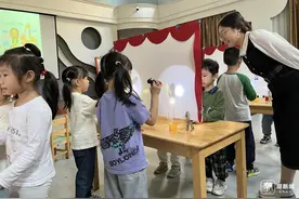 太神奇了！这群幼儿园老师在课堂上超级变变变图片