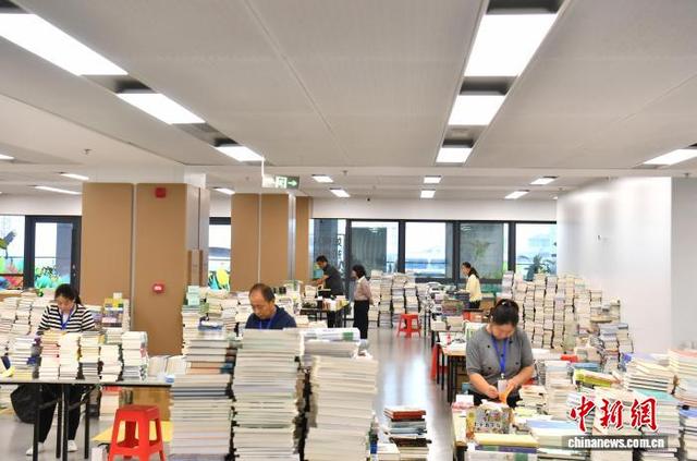 雄安图书馆开放 未来之城首个“城市文化地标”亮相