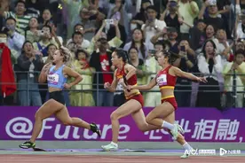 多图直击：遥遥领先，中国队夺得女子4×100米接力金牌图片