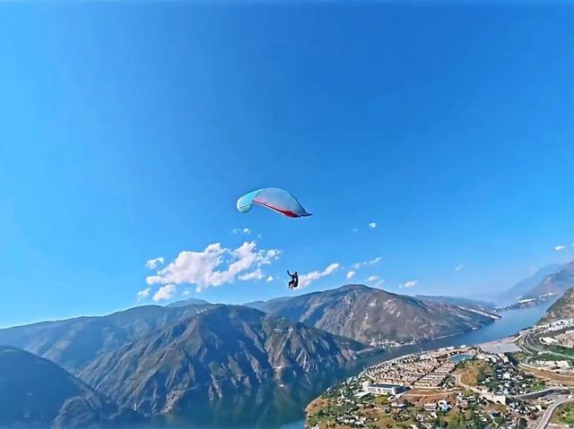 “冬游云南·旅居巧家”滑翔伞特技邀请赛即将启幕，丰厚奖项欢迎您来战！