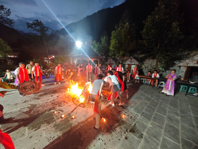 绵阳北川开坪：羌河谷漂流“带火”生态文旅 村民增收路更宽