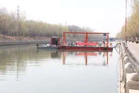 河道清淤“焕新颜”图片