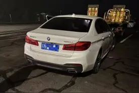 高速公路夜行撞上铁皮致油箱报废 损失一万六只赔一千三还被要求“和解”？图片