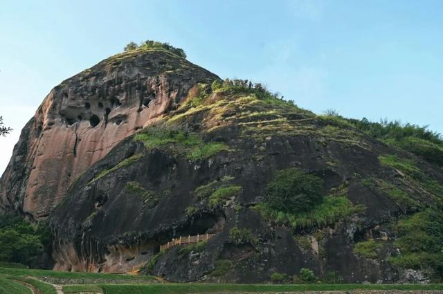 安纳班纳·泰宁 | 在时间的褶皱里，呼吸一场丹霞旧梦