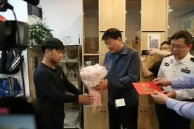 “南京再现扶老事件”，“扶不扶”为何如此令人纠结丨时评图片