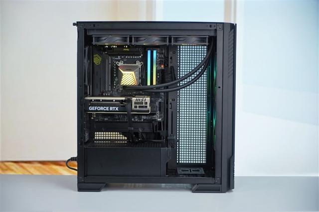 微星MPG VELOX 300R AIRFLOW PZ刀锋装机评测：散热强大 满足你对大机箱的最苛刻需求