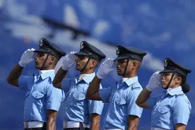 印度加紧开发“天空之眼”预警机图片