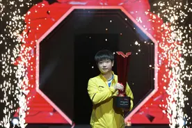 WTT新加坡大满贯|力克小师妹蒯曼，孙颖莎女单夺冠守住世界第一图片