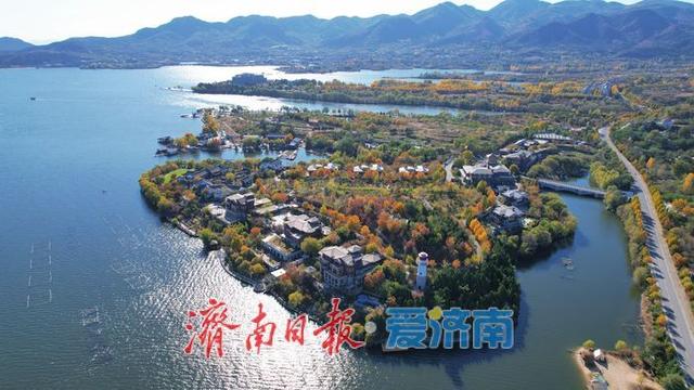 一年四季 泉在济南丨初冬雪野湖 “颜值” 在线 天蓝湖碧引客来