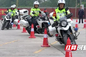 邵阳公安：交警系统铁骑“大比武” 上演巅峰对决图片
