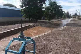 甘肃景泰两男孩引水渠溺亡，水渠无防护网引家属质疑图片