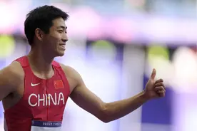 江苏小将刘俊茜以7秒55成绩夺得60米栏铜牌图片