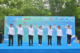 体育竞技+水乡美景 2025年长三角国际铁人三项赛举办 选手赞誉赛事组织图片