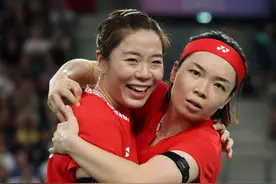 20年后辉煌重现，国羽女双再次包揽金银牌图片