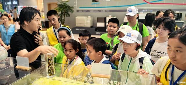 五地小记者手拉手开启大湾区文化科技交流行